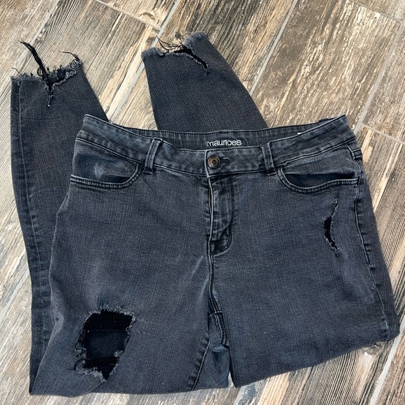 Maurice’s Sz XL Reg Distressed Black Denim Jean Jegging - Picture 3 of 10